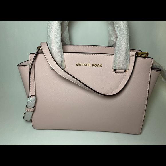 selling my Mk bag - Picture 2 of 2